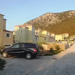 Gr8 Luxury Villas