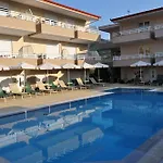 Sarti Plaza