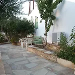 Nikos Place Ios Studios