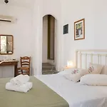 Agnanti Traditional