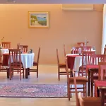 Oscar Hotel