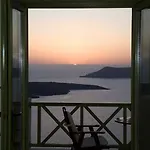 Adamis Majesty Suites