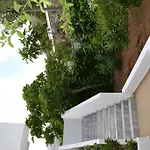 Karavos Hotel Apartments