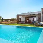 Cristelia Luxury Sea Front & Pool Villa