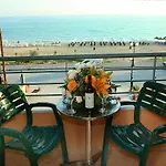 Kouros Hotel