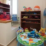 Gogles House