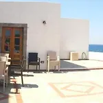 Armyra Hotel