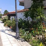 Vassilis Kalamaras Apartments