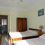Logara\'S Apartments