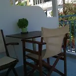 Smaragdi Studios And Rooms