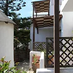 Axahas