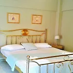 Maria\'S Studios & Apartments