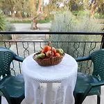 Maria\'S Studios & Apartments