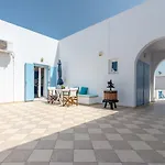 Erato\'S Apartment