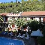 Inn Hotel