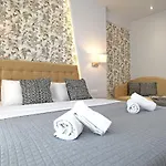 Irida Apartments