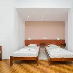 Sterling Hotel