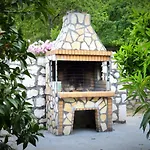 Villa Prolithia