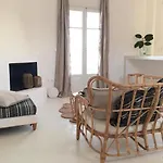 Island White