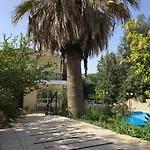 Athina Hotel