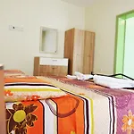 Hany\'S Apartments