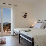 Villa Aeropi