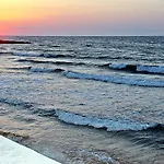 Mary\'S Beach Apartment