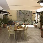 Alkyoni Apartments
