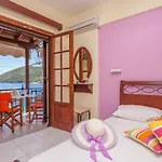 Ionio Sea Poros Studios