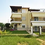 Azalia Apartments By Travelpro Services Nea Moudania Halkidiki