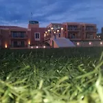 Finiki Plaza