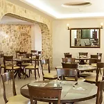 Adelais Hotel