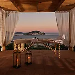 Serenus Luxury Villa