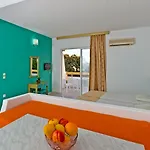 Trianta Hotel Apartmentos