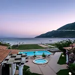 Aktes Villas