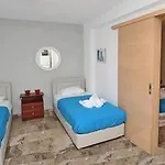 Triton Hotel & Bungalows