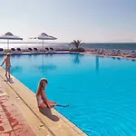 Gerakina Beach