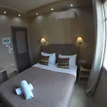 Midia Suites