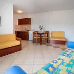Lina Apartments