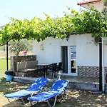 Studios Avra