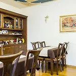 Villa Paroraia