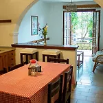 Nikiforos Apartments