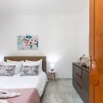 Stella House