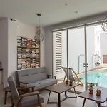 Jason Studios & Apartments