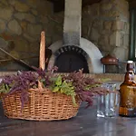 Υάς Residence