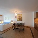 Cape Kanapitsa Hotel & Suites