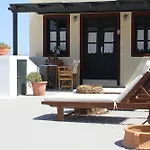 Vrachia Studios & Apartments