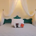 Vrachia Studios & Apartments