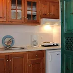 Vrachia Studios & Apartments