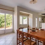 Niki\'S Apartment